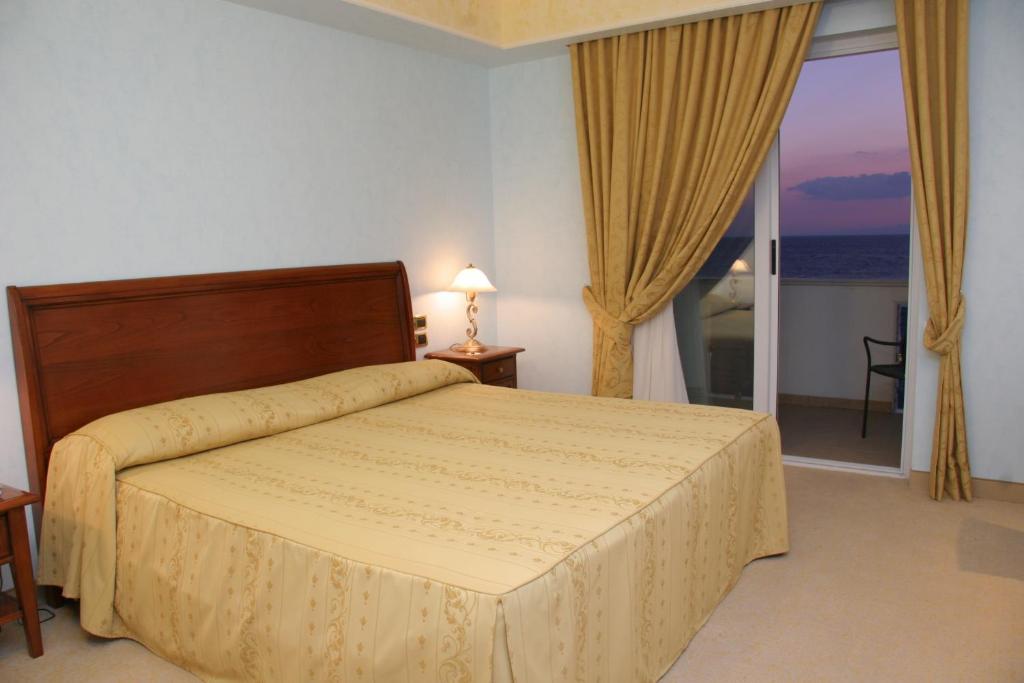 Gardenia Hotel Lazzaro Szoba fotó