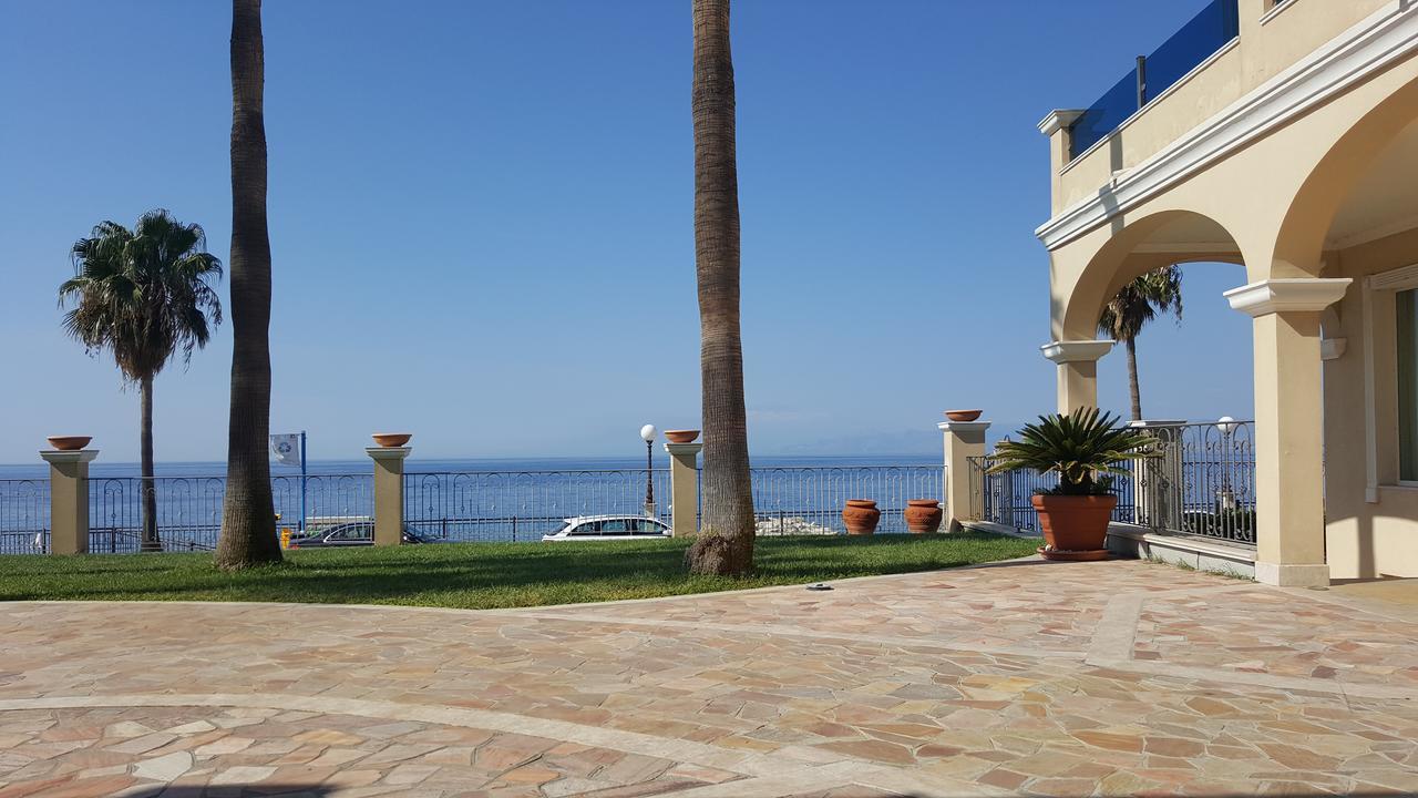 Gardenia Hotel Lazzaro Kültér fotó